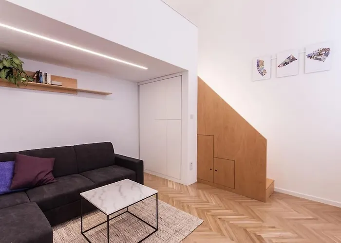 Eszter\'S Lovely Downtown Apartment